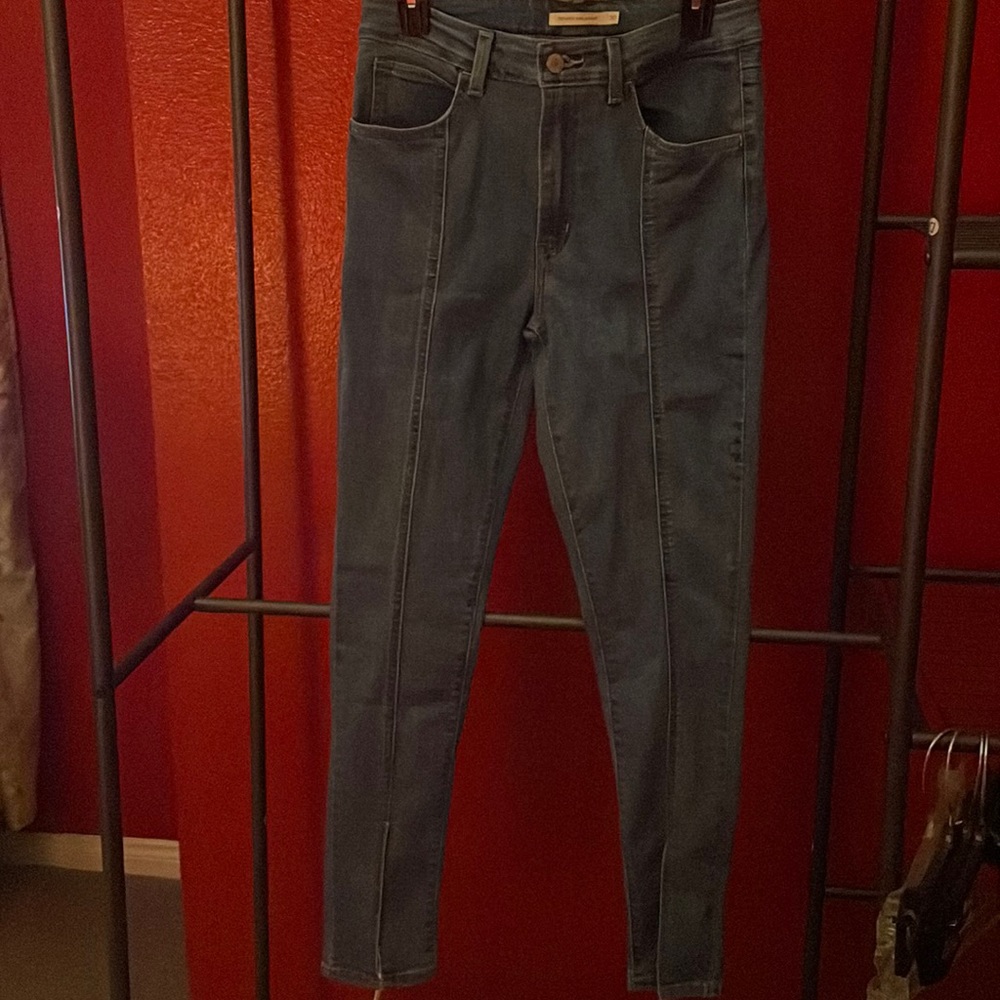 Levi’s 721 high rise skinny jeans